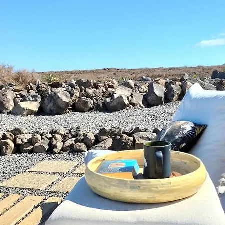 Casa Leonida Ocean Volcano House * Teguise