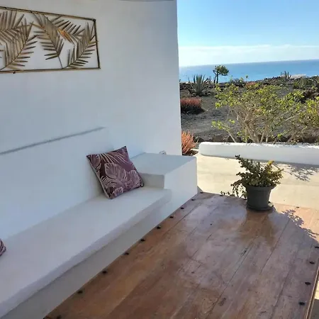 Casa Leonida Ocean Volcano House *