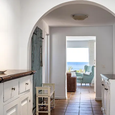 Casa Leonida Ocean Volcano House