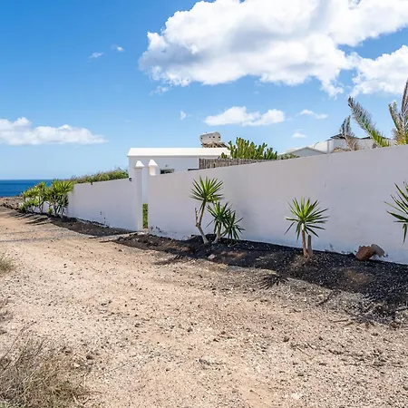 Casa Leonida Ocean Volcano House *