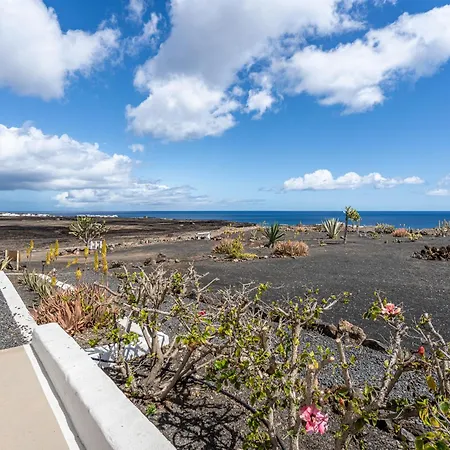 Casa Leonida Ocean Volcano House Teguise (Lanzarote)