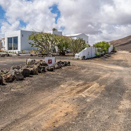 Casa Leonida Ocean Volcano House *
