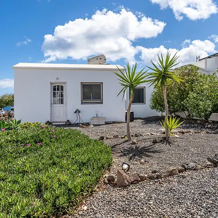Casa Leonida Ocean Volcano House *