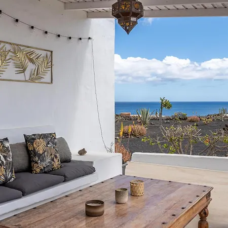 Holiday home Casa Leonida Ocean Volcano House *