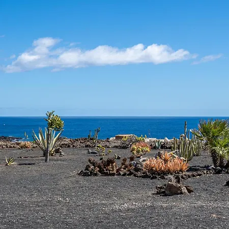 Casa Leonida Ocean Volcano House * Teguise