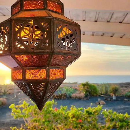 Casa Leonida Ocean Volcano House * تيغيسي
