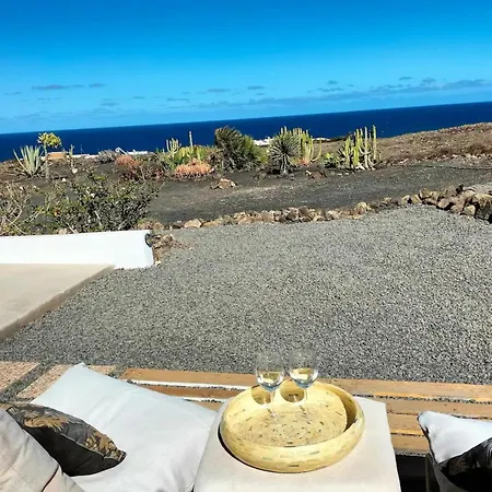 Casa Leonida Ocean Volcano House بيت للعطل تيغيسي