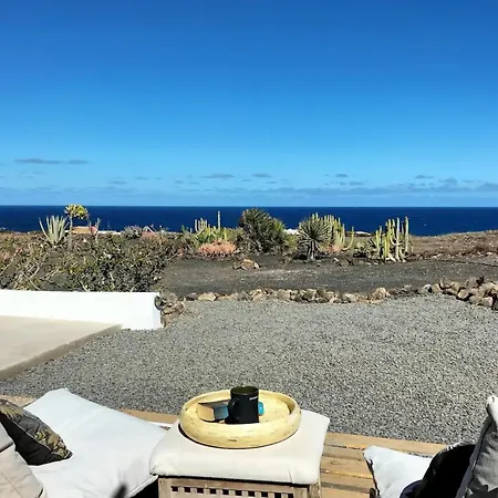 Casa Leonida Ocean Volcano House بيت للعطل *