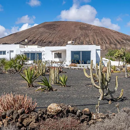 Casa Leonida Ocean Volcano House بيت للعطل تيغيسي